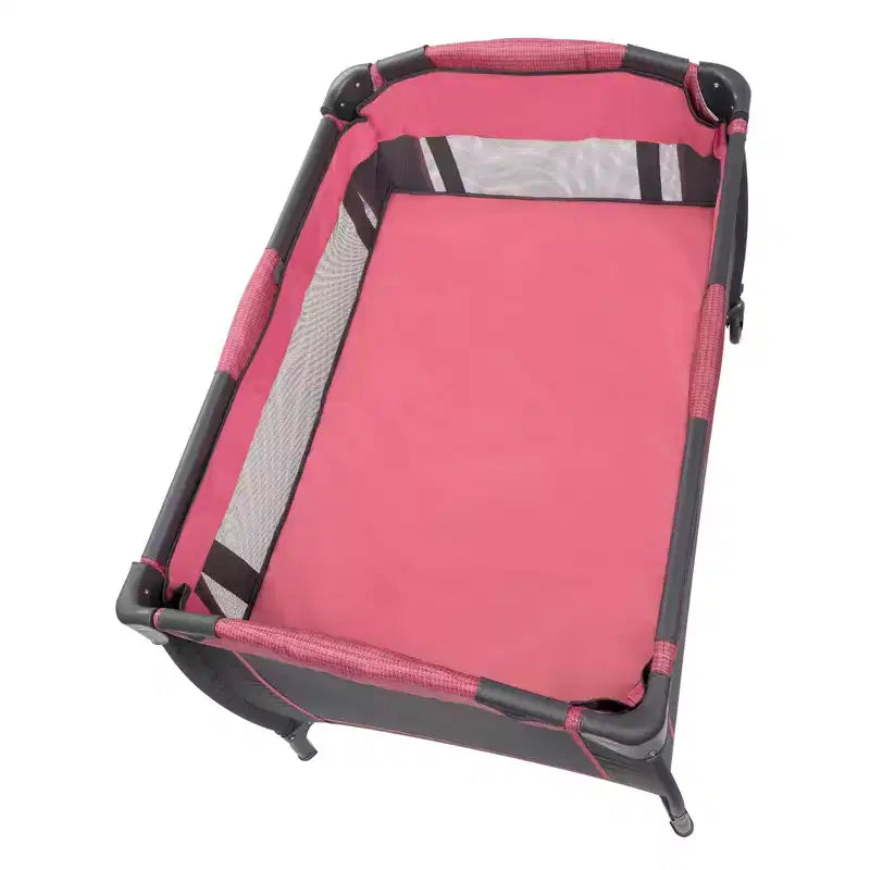 Nursery Center Playard For Twins - Cozy Berry: Materassino in schiuma, Struttura in metallo, Capacità 30 libbre