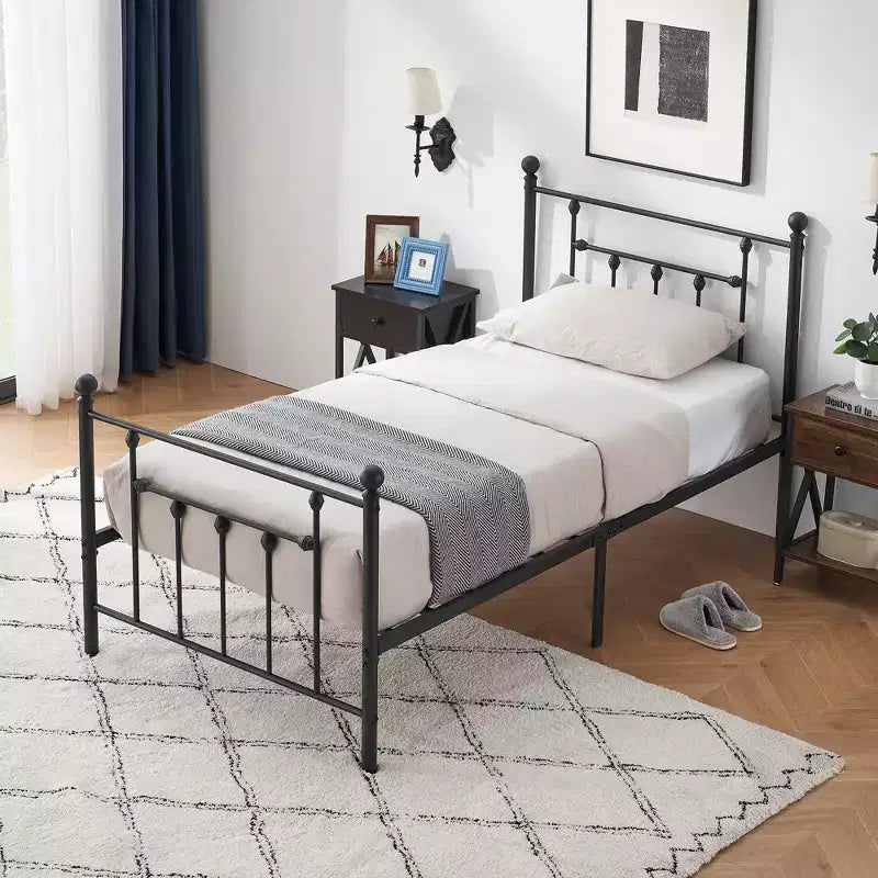 Struttura Letto a Piattaforma Matrimoniale/Doppia/Queen Size in Metallo con Testiera e Pediera, Telaio Letto Industriale, Nessuna Rete a Molle Necessaria, Spazio di Archiviazione
