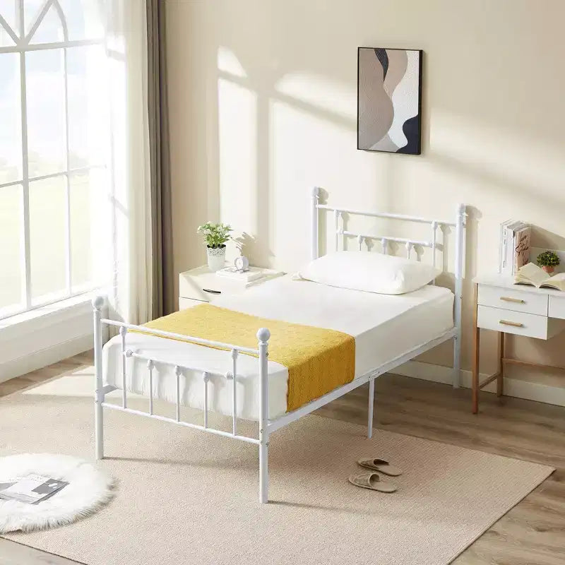 Struttura Letto a Piattaforma Matrimoniale/Doppia/Queen Size in Metallo con Testiera e Pediera, Telaio Letto Industriale, Nessuna Rete a Molle Necessaria, Spazio di Archiviazione