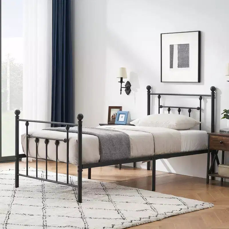Struttura Letto a Piattaforma Matrimoniale/Doppia/Queen Size in Metallo con Testiera e Pediera, Telaio Letto Industriale, Nessuna Rete a Molle Necessaria, Spazio di Archiviazione