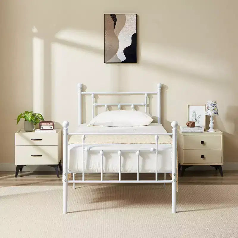 Struttura Letto a Piattaforma Matrimoniale/Doppia/Queen Size in Metallo con Testiera e Pediera, Telaio Letto Industriale, Nessuna Rete a Molle Necessaria, Spazio di Archiviazione